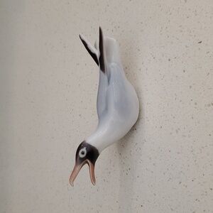 Bing & Grondahl  Screaming Seagull Porcelain Figurine #1809 Denmark